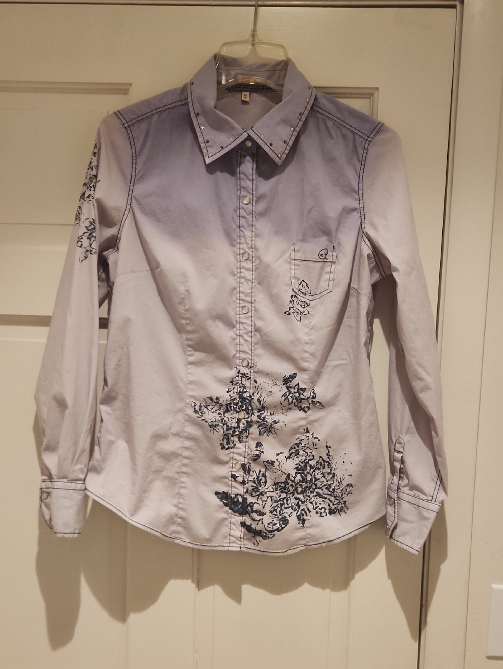 Reba Light Lavender Bedazzled Pearl Snap W Floral Embellishments Cowgirl Vibe